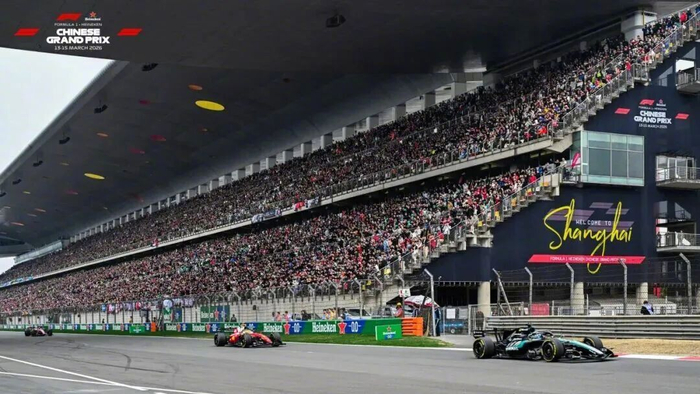 互动游戏-2026上海F1大奖赛落幕，梅赛德斯包揽冠亚军，三天观赛23万人次|宝山|中国大奖赛|Formula 1|刘易斯·汉密尔顿|乔治·拉塞尔_新浪体育_新浪新闻