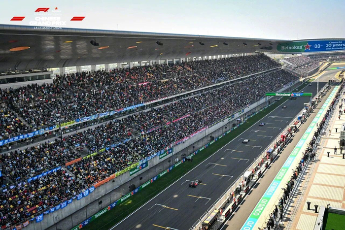 互动游戏-2026上海F1大奖赛落幕，梅赛德斯包揽冠亚军，三天观赛23万人次|宝山|中国大奖赛|Formula 1|刘易斯·汉密尔顿|乔治·拉塞尔_新浪体育_新浪新闻